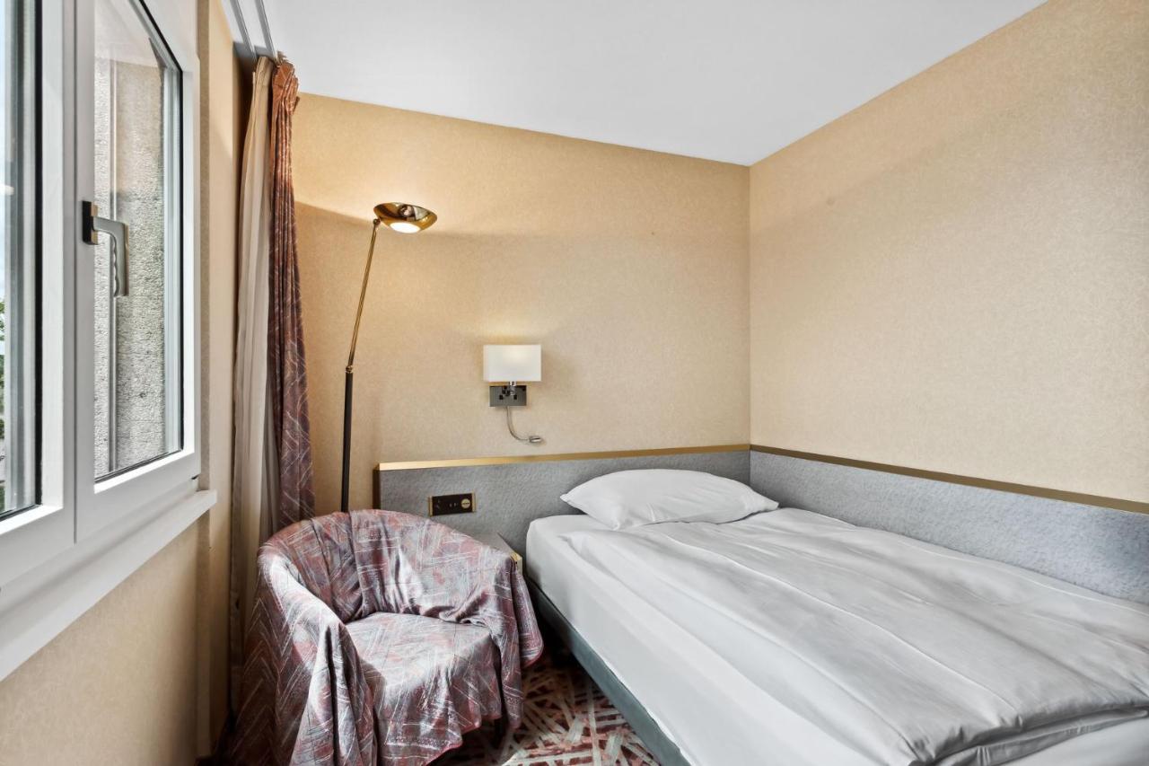 Becozy Au Parc Retro Edition Self-Check-In Rooms & Studios Fribourg Exterior photo